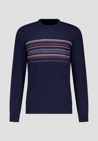 Navyblauwe trui met lange mouwen en een ronde hals, voorzien van een horizontaal, kleurrijk gestreept patroon over de borst. Gemaakt van zachte stof.