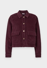 Giacca in velluto a coste bordeaux con colletto, cinque bottoni a scatto in ottone e due tasche frontali. Tessuto strutturato con maniche lunghe e design corto.