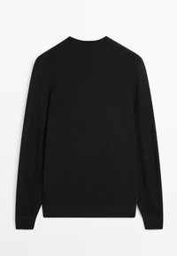 Pull noir à manches longues avec col rond, à texture lisse et unie, vu de dos.