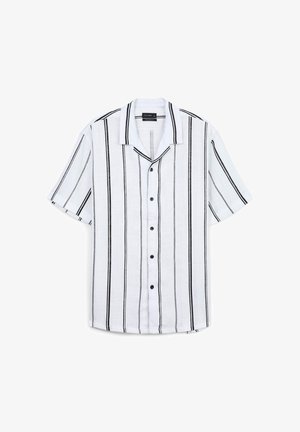 Kurzarm-Hemd aus weißem Leinen mit schwarzen vertikalen Streifen. Verfügt über einen eingeschnittenen Kragen und sechs schwarze Knöpfe auf der Vorderseite.