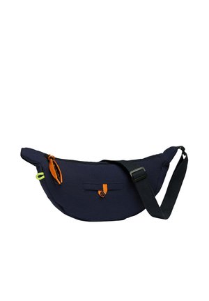 Banane bleu marine avec sangle noire ajustable, tirettes de fermeture éclair orange et petite poche avant avec fermeture par bouton boucle orange.