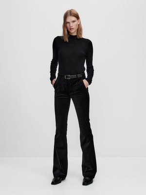 Trousers - black