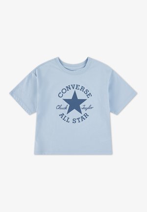 Jasnoniebieska bawełniana koszulka z krótkim rękawem, z nadrukiem w granatowe gwiazdy oraz napisem "CONVERSE Chuck Taylor ALL STAR."