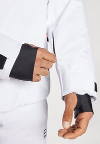 EA7 Emporio Armani KITZBUHEL COLORBLOCK JACKET - Veste de ski - white