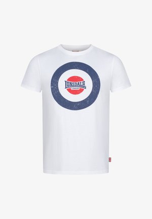 Fehér pamut póló, nagy piros és kék grafikával, kör alakú mintával, a közepén a "Lonsdale London" felirattal.