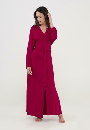 BATA - Albornoz - granate