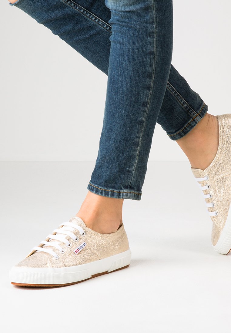 Superga - LAMEW - Baskets basses - doré/blanc, Agrandir