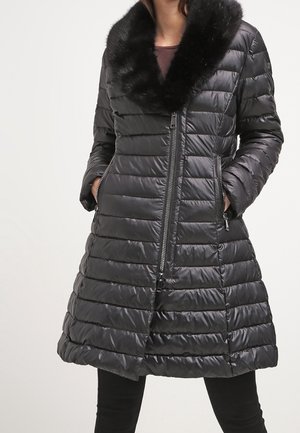 Abrigo de invierno - black