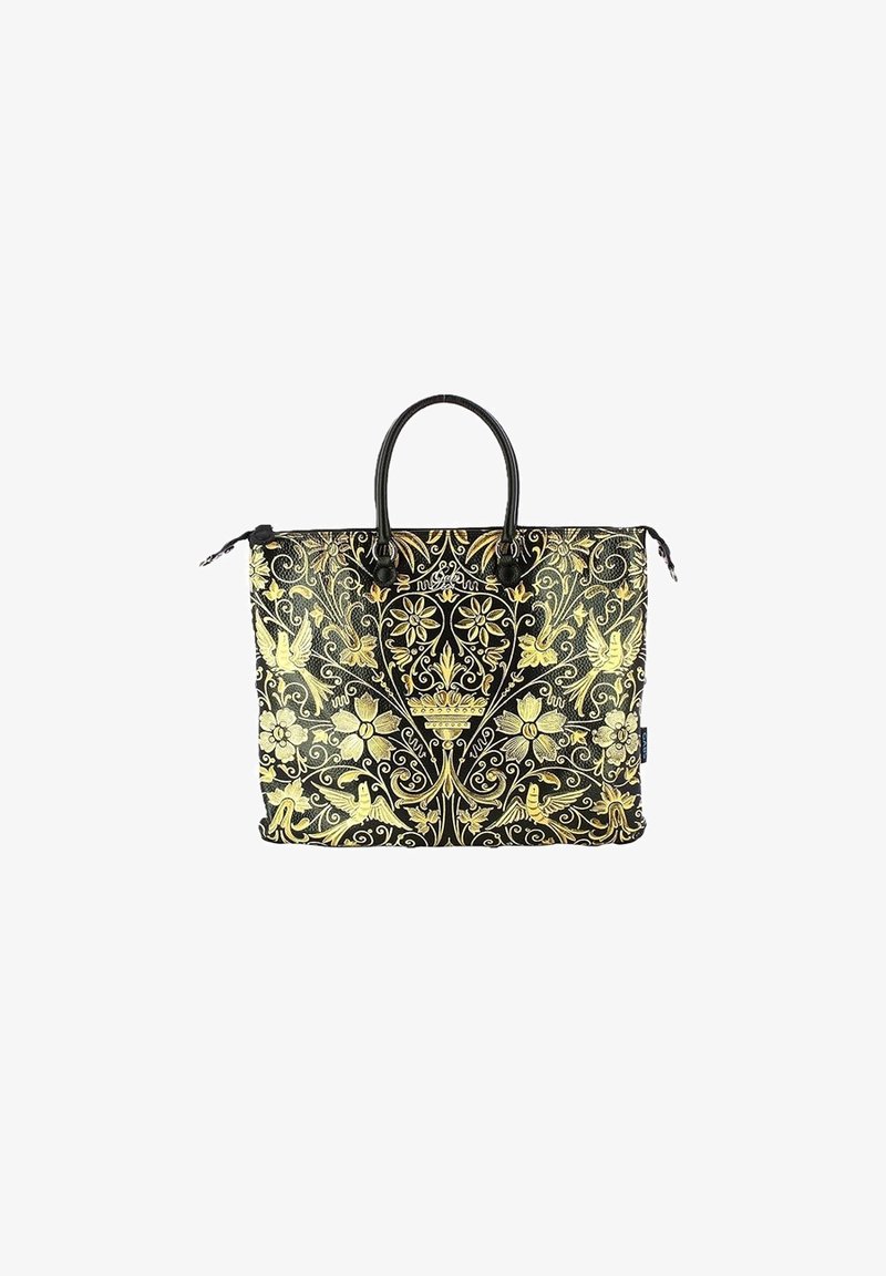 Borsa nera con intricati motivi floreali e di uccelli dorati, dotata di due manici neri, chiusura con zip e un design piatto adatto per trasportare gli essenziali.