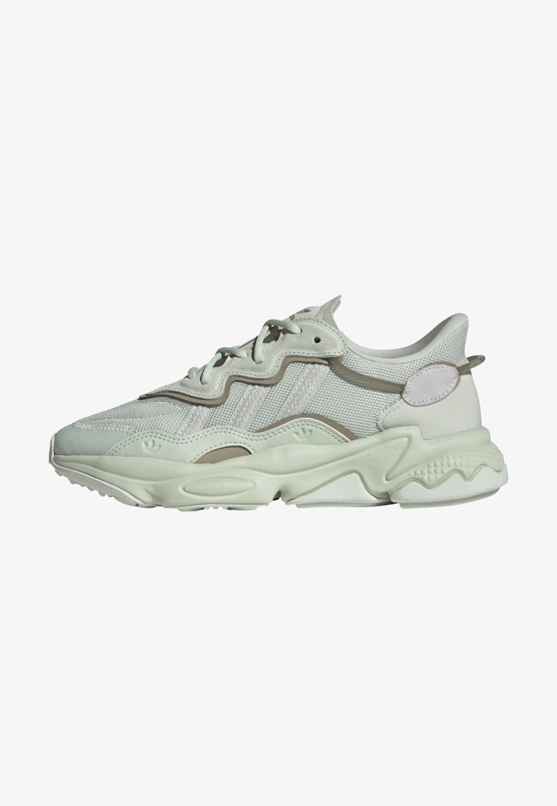 adidas Originals OZWEEGO  - Sporta apavi - green