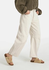 Free People GOOD LUCK MID RISE BARREL - Jeans Relaxed Fit - beige