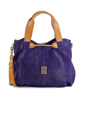 Fialová kožená kabelka s hnědými držadly a nastavitelným ramenním popruhem, s centrální kovovou logovou destičkou označenou "A.S. 98."
