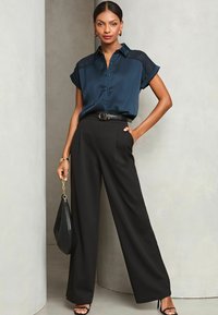 Lipsy REGULAR FIT - Gombos blúz - navy