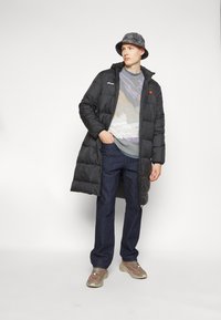 Levi's® STAY LOOSE CREW - Trui - dusk