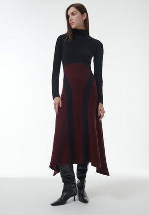 Robe pull - red