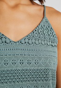 Vero Moda VMHONEY SINGLET - Top - laurel wreath