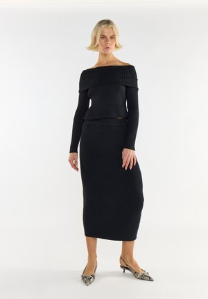 Pencil skirt - black