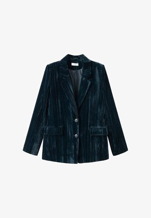 Blazer in velluto verde scuro con rever a punta, due bottoni e tasche frontali. Texture liscia e silhouette strutturata.