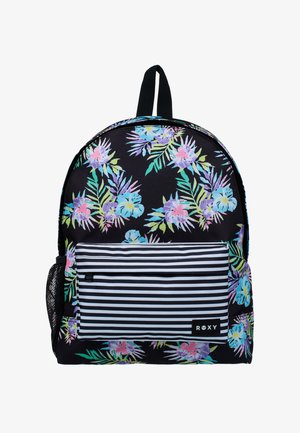 Rucksack mit schwarzem Hintergrund, buntem tropischem Blumenmuster, Fronttasche mit schwarz-weißen Streifen und seitlicher Netzseitentasche.