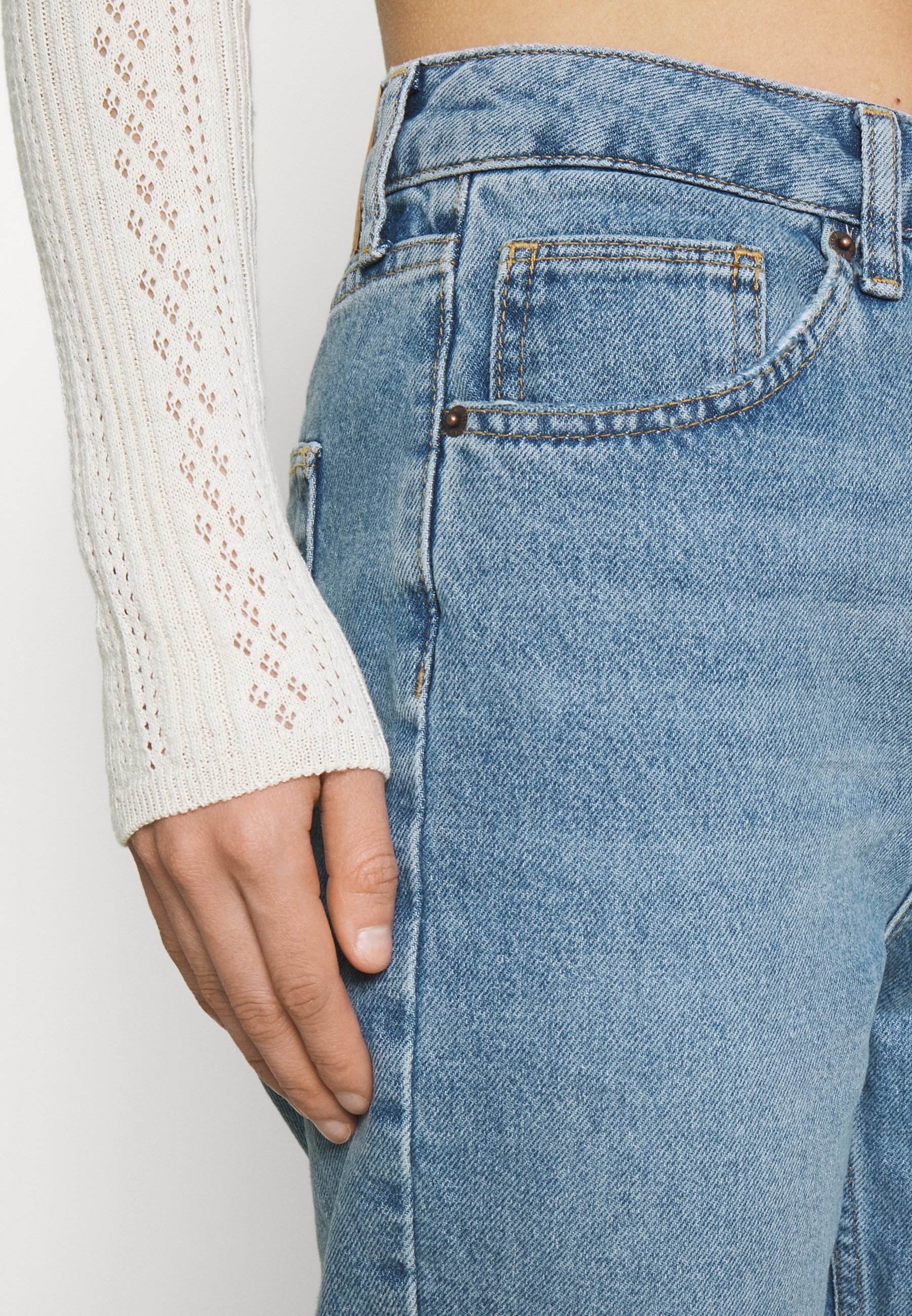 BDG Urban Outfitters VINTAGE MOM - Jeans Relaxed Fit - blue denim -  Zalando.de