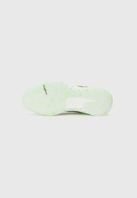 Skechers Performance NEXUS - Basketsko - white/black/lime
