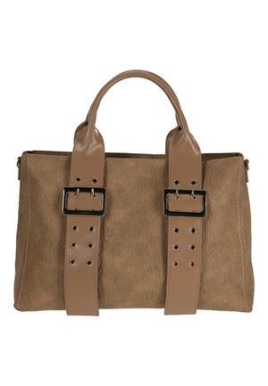 Bruine gestructureerde handtas met twee brede verticale riemen met grote zwarte gespen en dubbele handvaten.