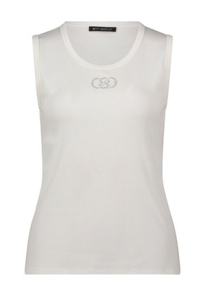 Biały top bez rękawów o prążkowanej strukturze, z okrągłym dekoltem oraz logo zdobionym kryształkami na wysokości klatki piersiowej, wykonany z miękkiej tkaniny.