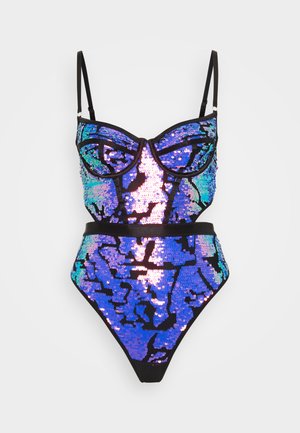 Sydvest med paljetter og en tettsittende overdel, med iriserende blå og lilla farger, sorte detaljer og justerbare stropper.