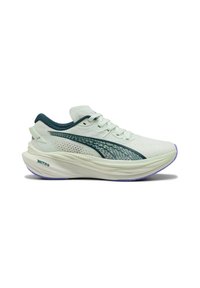 Scarpa da corsa bianca con tomaia in mesh testurizzato, dettagli in teal scuro, suola leggera ammortizzata e battistrada viola. Presenta un logo distintivo.