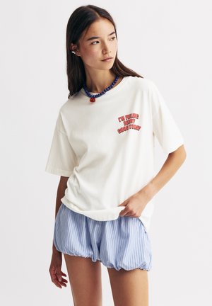 BERRY  - T-shirt imprimé - white