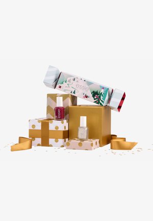 ESSIE BONBON NAIL POLISH CORE XMAS GIFT SET - Nail set - -