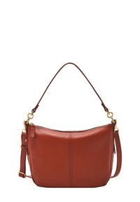 Sac à main en cuir marron avec une texture lisse, présentant une silhouette courbée, des accessoires en métal doré et un design à double sangle pour plus de polyvalence.