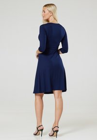 Chelsea Clark FLARED MATERNITY 3/4 SLEEVES - Sukienka z dżerseju