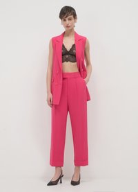 Calliope PANTALONE - Stoffhose - fucsia