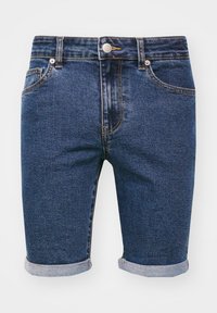 Shorts in denim di un blu scuro con una vestibilità classica. Presentano una chiusura a bottone, cinque tasche e risvolti. Texture usurata vicino alla vita.