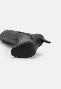 Anna Field Wide Fit Korolliset saappaat - black