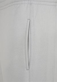 Urban Classics Tréningruha alsók - lightasphalt