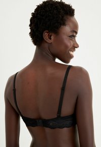 Next COTTON NON-PAD UNDERWIRED BALCONY BRA - Liemenėlė su lankeliais - black