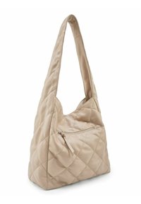 Beige gewatteerde schoudertas van zacht leer met een enkele riem en een buitenzak met rits, met een nonchalante vorm en een gladde textuur.