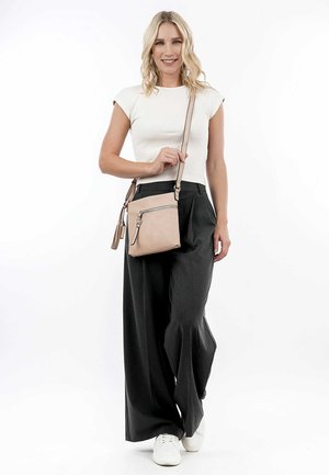 UMHÄNGE TAS NELE - Cross body bag - pink salt