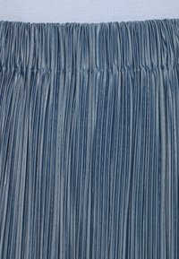 Samsøe Samsøe UMA SKIRT - Saia plissada - china blue