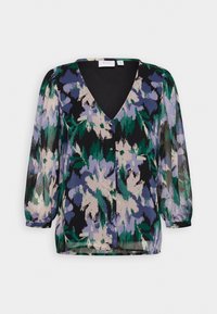 Blusa a fantasia floreale in tessuto trasparente, con scollo a V, maniche a tre quarti a sbuffo e tonalità di verde, viola e nero.