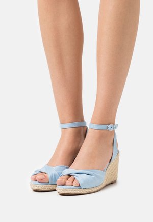 COMFORT - Alpargatas - light blue