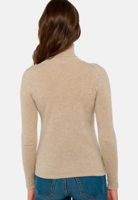 Mahogany JADE - Pullover - pema natural