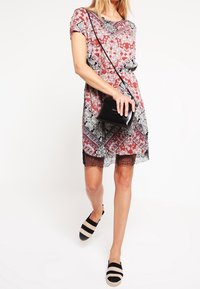 Vero Moda Denní šaty - dark red