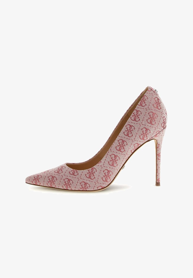 Pompe textile rose avec un bout pointu, arborant un motif de logo répété. Talon aiguille fin et doublure intérieure lisse.