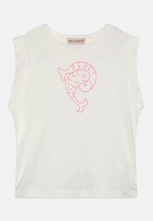 Haut blanc à manches courtes avec un design de poisson rose, fabriqué en coton lisse avec une coupe décontractée et un col rond.