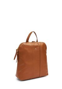 Borsa in pelle marrone con una texture liscia, forma arrotondata, manico superiore e zip dorata. Presenta un logo sottile sul fronte.