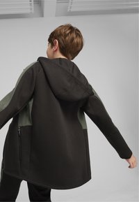Thumbnail Image 2