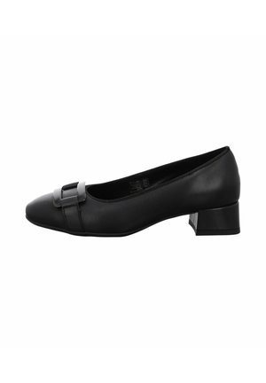 Escarpin en cuir noir avec un bout pointu, un talon bloc et un détail de boucle décoratif sur le devant. Texture lisse, design minimal.